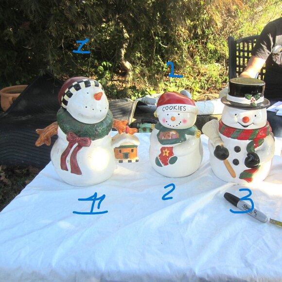 VTG SNOWMAN COOKIE JARS, DIFFERENT STYLES, ALL CERMIC PRICE IS EACH - Picture 2 of 15